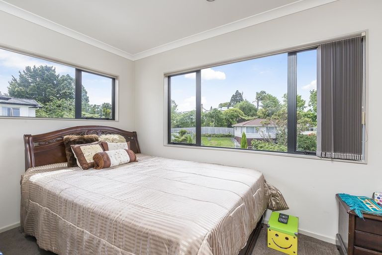 Photo of property in 25a Willerton Avenue, New Lynn, Auckland, 0600