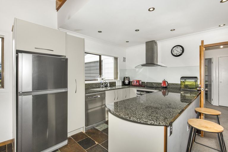 Photo of property in 15 Green Lane, Pukekohe, 2120