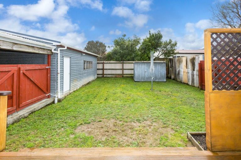 Photo of property in 14 Wimbledon Grove, Wainuiomata, Lower Hutt, 5014