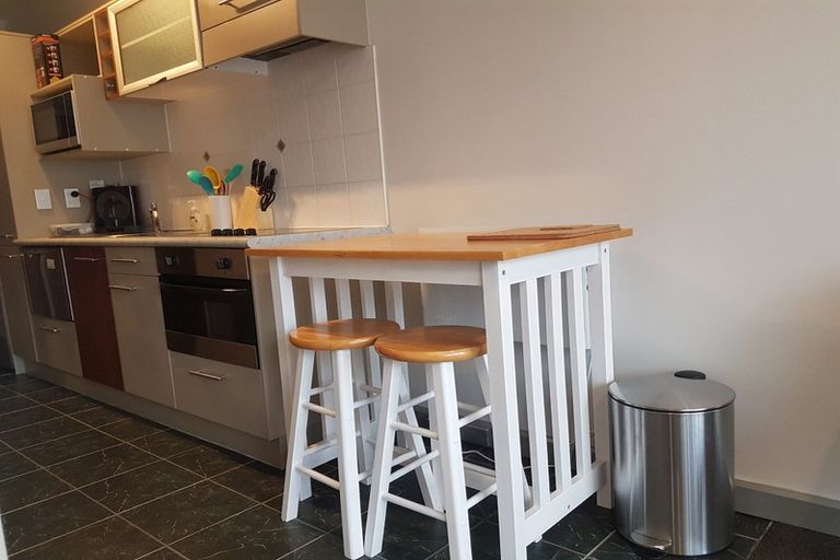 Photo of property in Atrium Towers, 4n/154 The Terrace, Wellington Central, Wellington, 6011