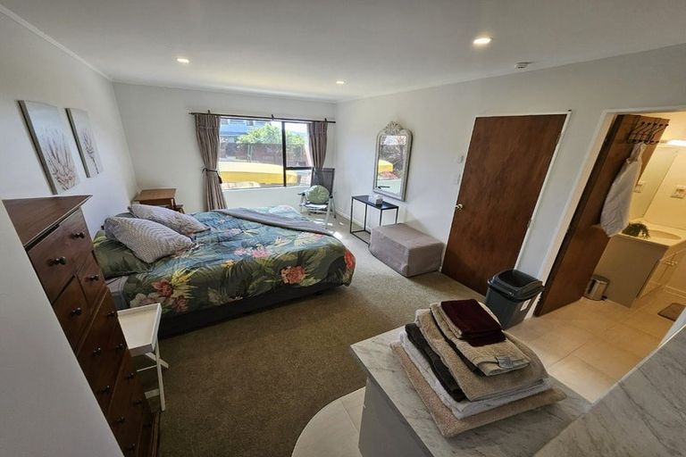 Photo of property in 65 Woodman Drive, Tawa, Wellington, 5028