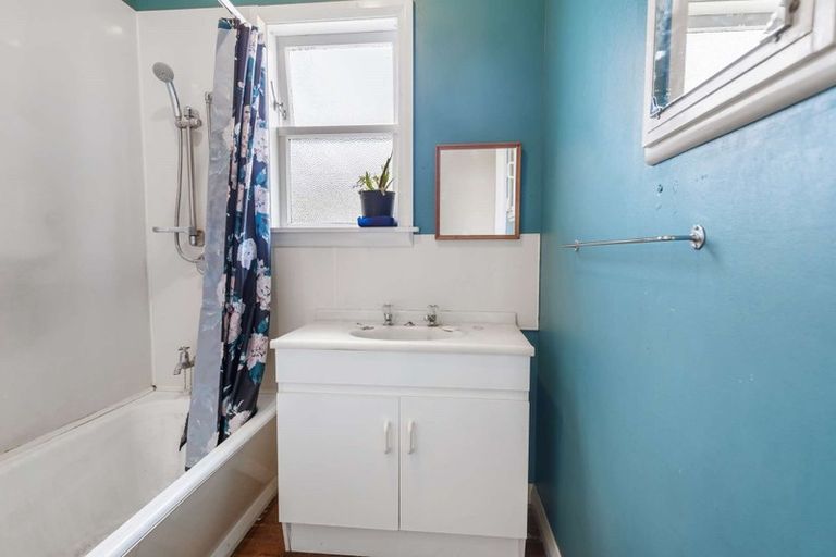 Photo of property in 2 Hodge Place, Aramoho, Whanganui, 4500