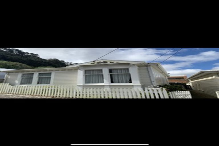 Photo of property in 3 Aorangi Terrace, Thorndon, Wellington, 6011