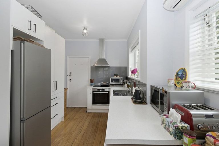 Photo of property in 24 Valley Terrace, Hamilton Central, Hamilton, 3204