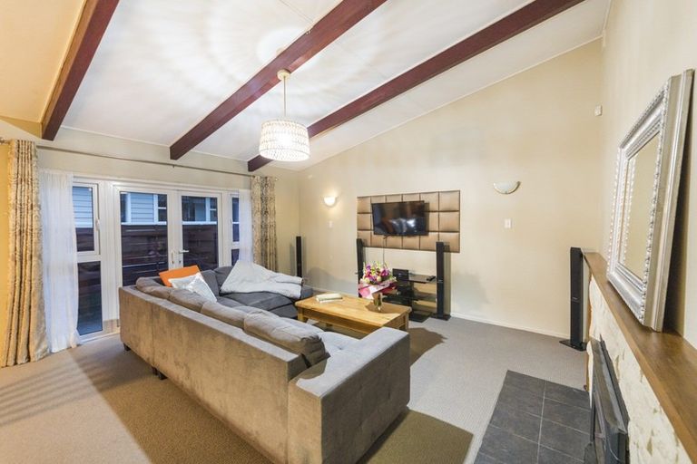 Photo of property in 41 Churchill Avenue, Hokowhitu, Palmerston North, 4410