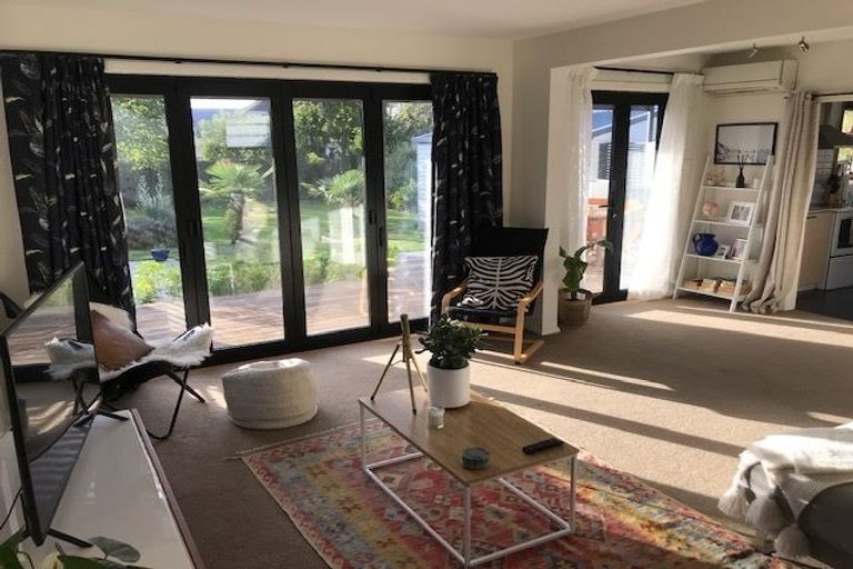 Photo of property in 239 Weston Road, St Albans, Christchurch, 8052