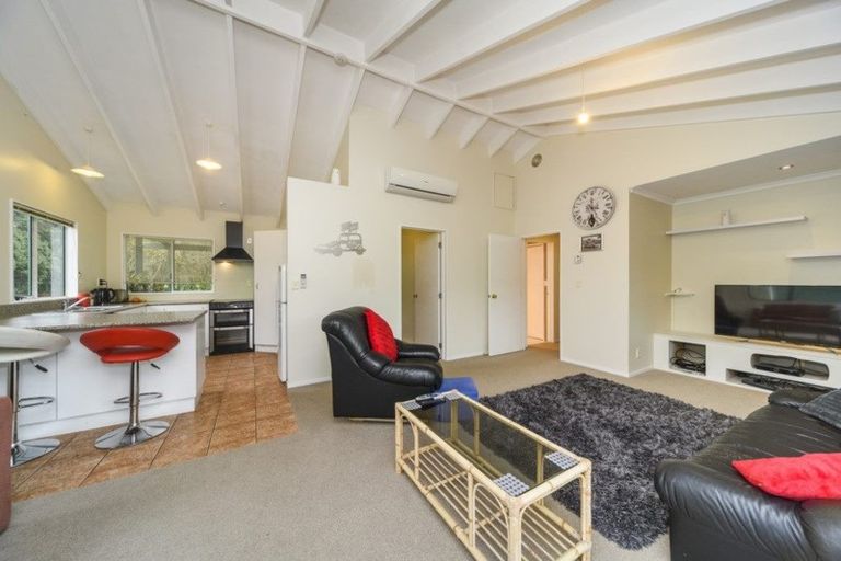 Photo of property in 274 Turitea Road, Turitea, Palmerston North, 4472