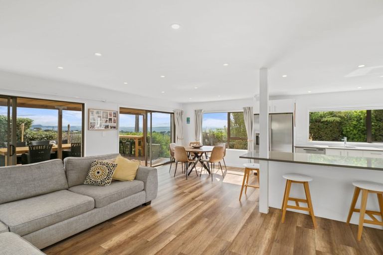 Photo of property in 36 Scott Road, Stanmore Bay, Whangaparaoa, 0932