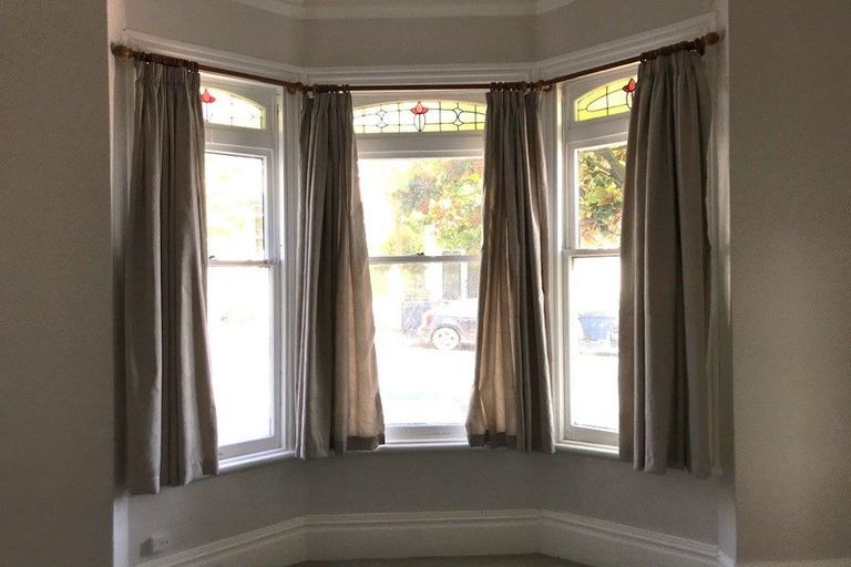 Photo of property in 61-61a Brougham Street, Mount Victoria, Wellington, 6011