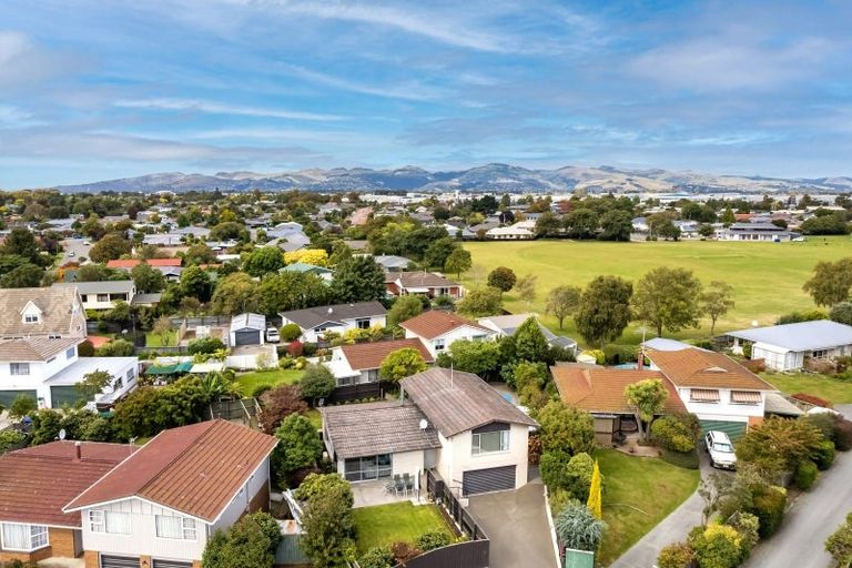 Photo of property in 5 Beaumaris Place, Sockburn, Christchurch, 8042