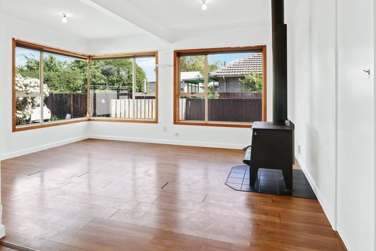 Photo of property in 15 Rosella Street, Broomfield, Christchurch, 8042