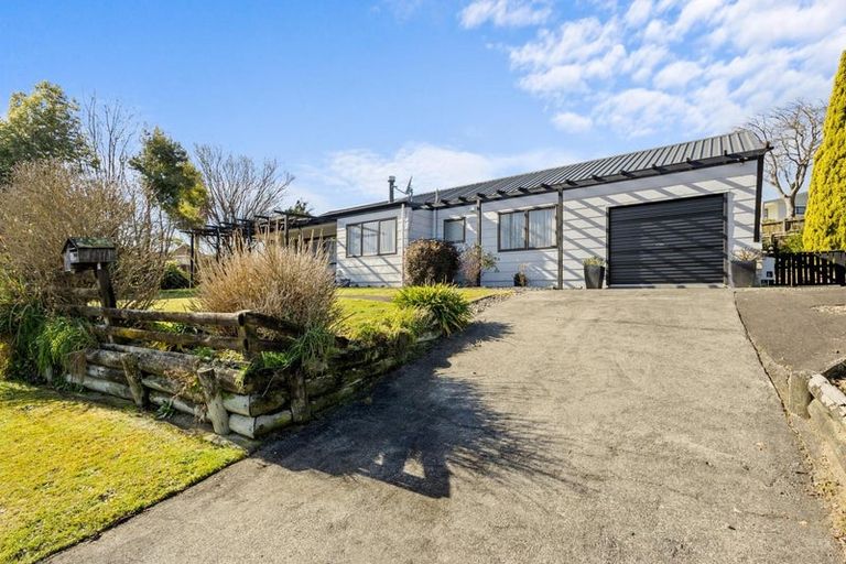 Photo of property in 2 Montgomery Crescent, Putaruru, 3411