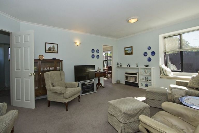 Photo of property in 36a Guthrie Street, Waterloo, Lower Hutt, 5011