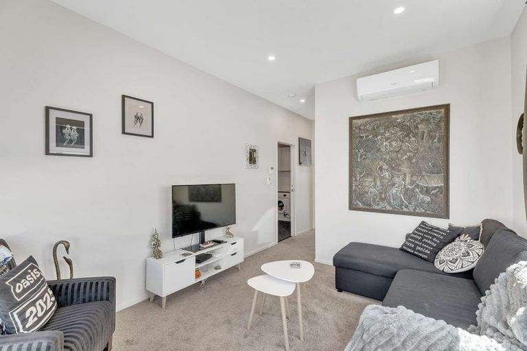 Photo of property in 9/60 Kelman Road, Kelston, Auckland, 0602