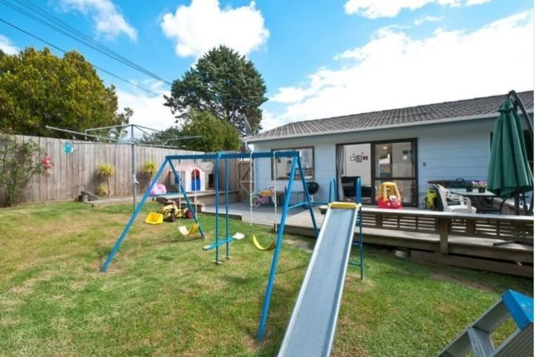 Photo of property in 2/83 Salisbury Road, Birkdale, Auckland, 0626