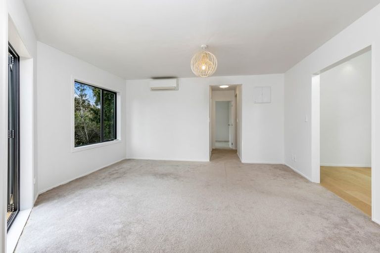 Photo of property in 1/56 Centorian Drive, Windsor Park, Auckland, 0632