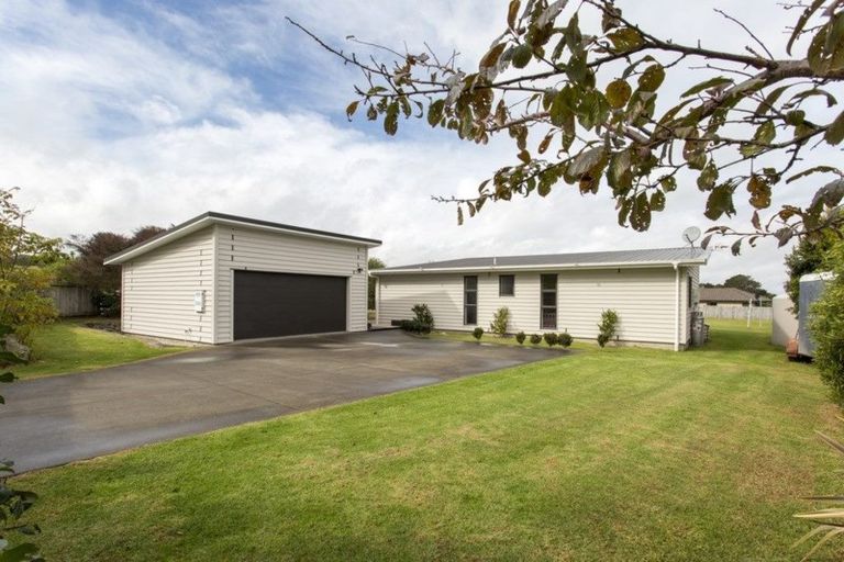 Photo of property in 18 Omana Avenue, Shelly Beach, Helensville, 0874