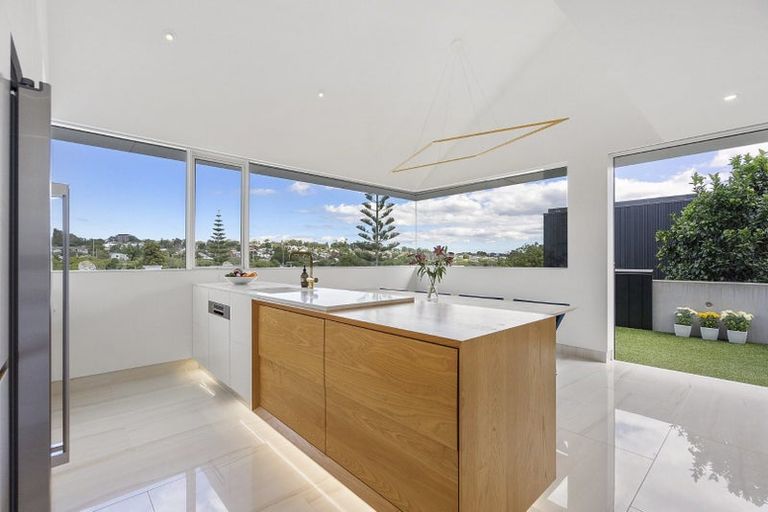 Photo of property in 9 Shirley Road, Grey Lynn, Auckland, 1021