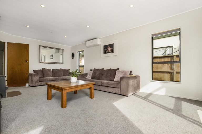 Photo of property in 163 Wellington Street, Pukekohe, 2120