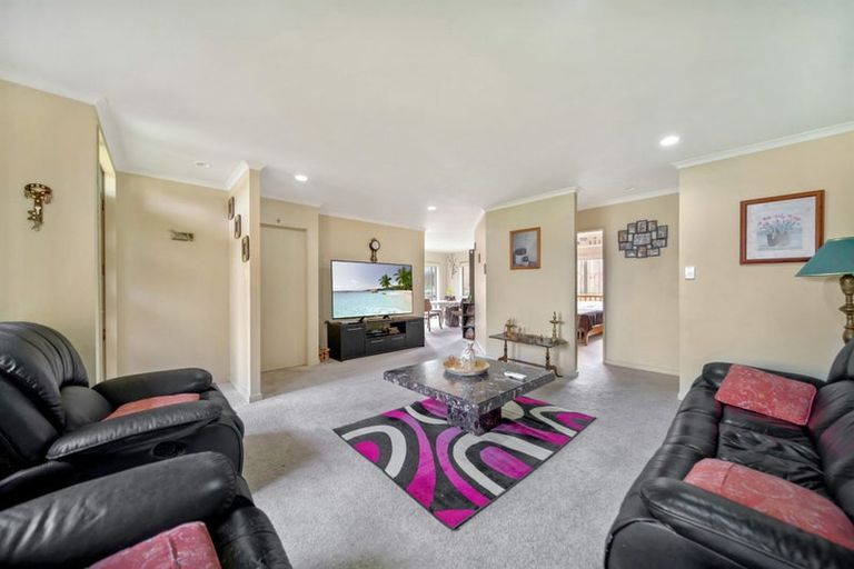 Photo of property in 14 Brunswick Rise, Mangere, Auckland, 2022