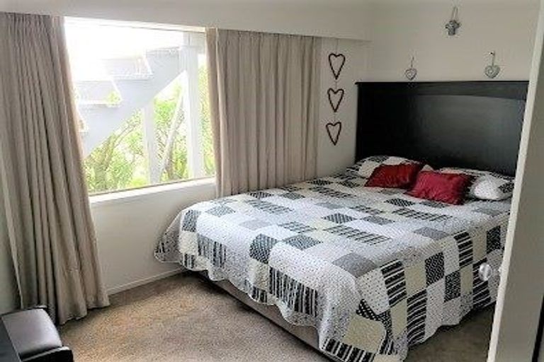 Photo of property in 91 Takutai Avenue, Half Moon Bay, Auckland, 2012