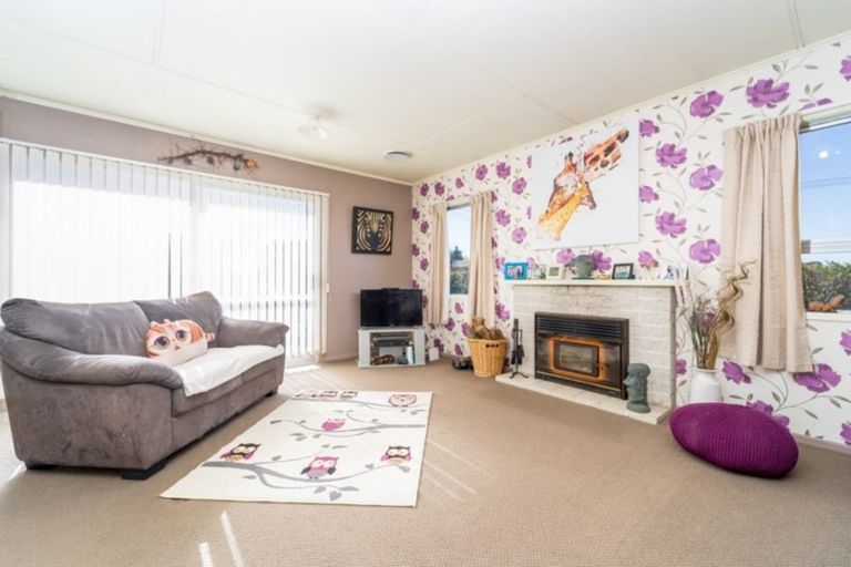 Photo of property in 52 Woodward Street East, Featherston, 5710