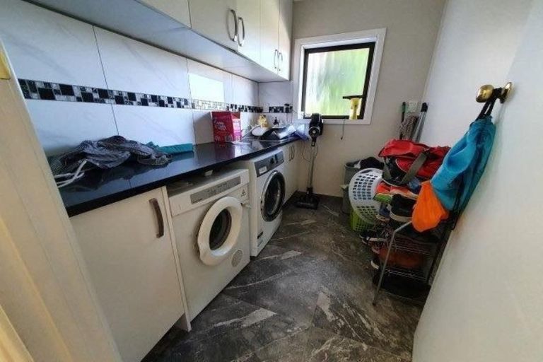 Photo of property in 12 Buckingham Crescent, Manukau, Auckland, 2025