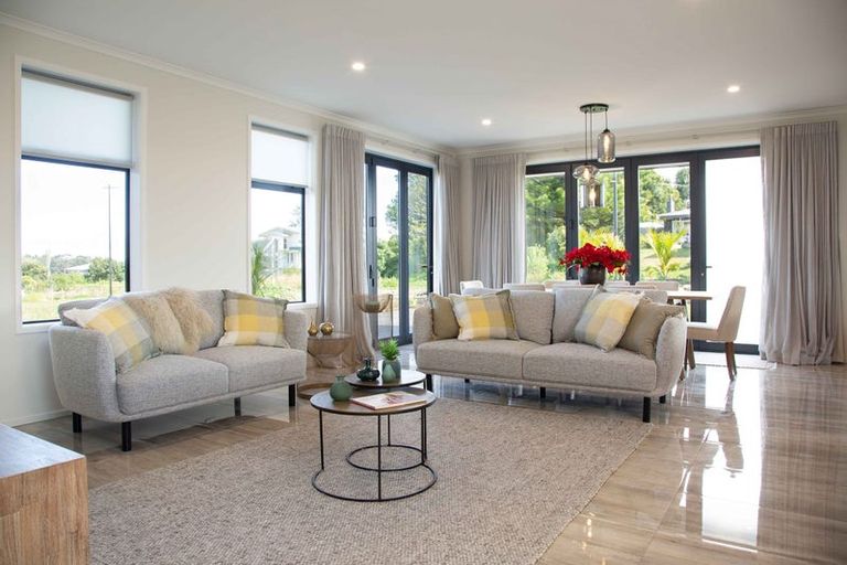 Photo of property in 39b Knightsbridge Drive, Forrest Hill, Auckland, 0620