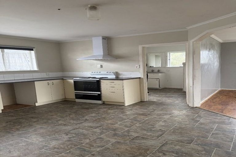 Photo of property in 6 Balfour Road, Manurewa, Auckland, 2102