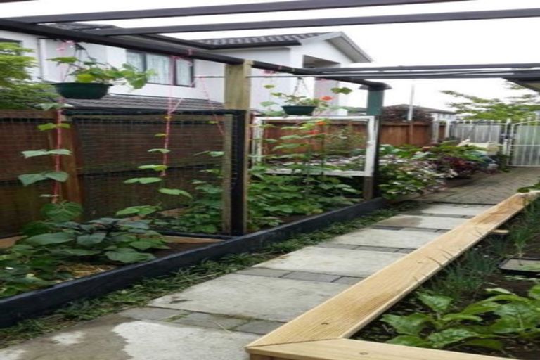 Photo of property in 321 Chapel Road, Flat Bush, Auckland, 2016