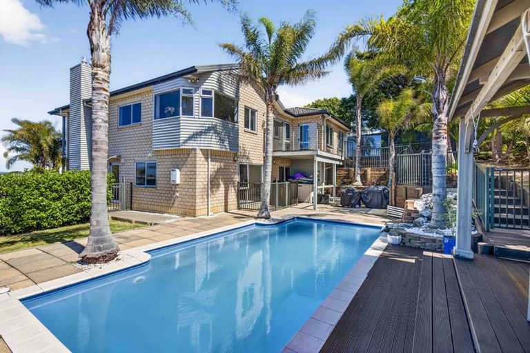 Photo of property in 21 Kotanui Avenue, Army Bay, Whangaparaoa, 0930
