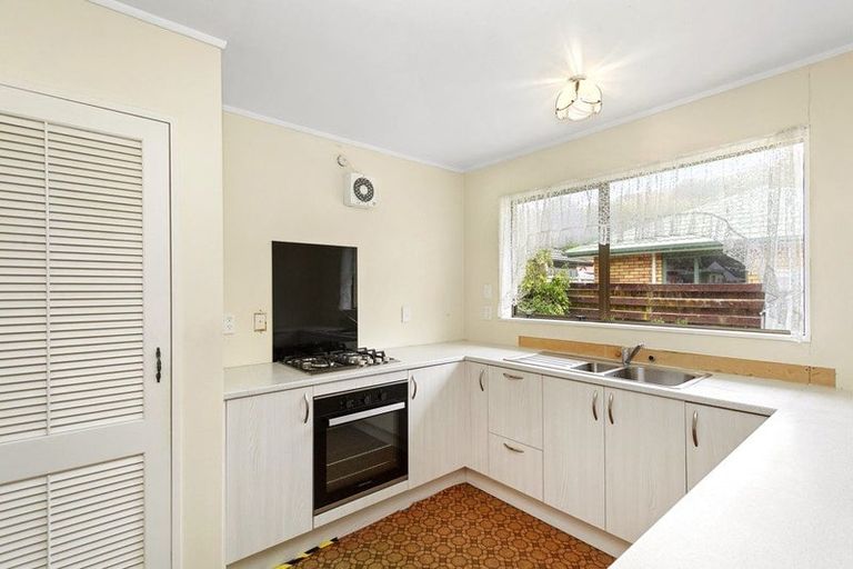 Photo of property in 9a Beauchamp Street, Tawa, Wellington, 5028