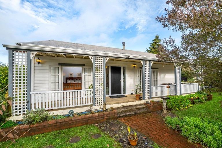 Photo of property in 17 Bethune Street, Featherston, 5710
