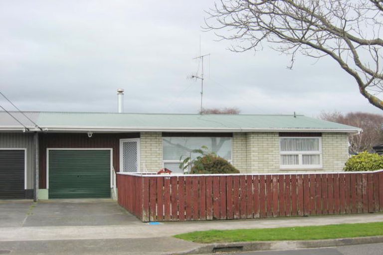 Photo of property in 144 Weraroa Road, Levin, 5510