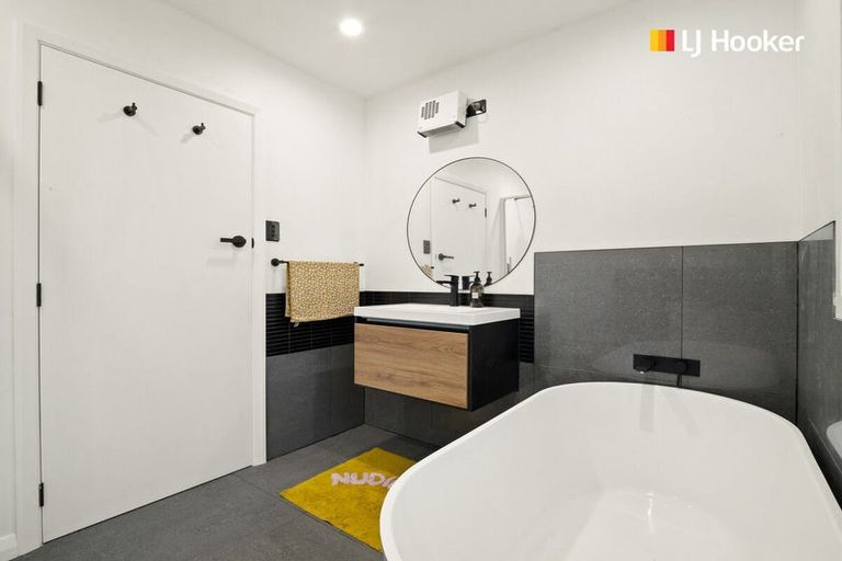 Photo of property in 148 Main South Road, Green Island, Dunedin, 9018