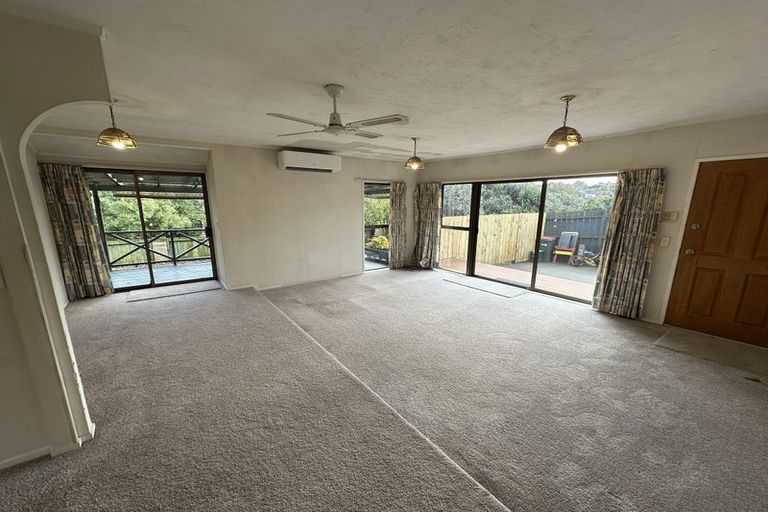 Photo of property in 2/121 Prince Regent Drive, Half Moon Bay, Auckland, 2012