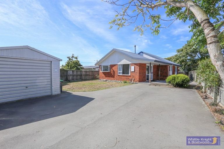 Photo of property in 190a Wainoni Road, Avondale, Christchurch, 8061