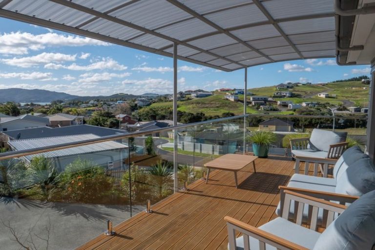 Photo of property in 9 Protea Drive, Cable Bay, 0420