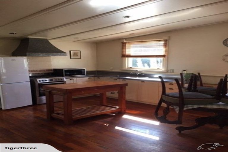 Photo of property in 1 Knighton Road, Hillcrest, Hamilton, 3216