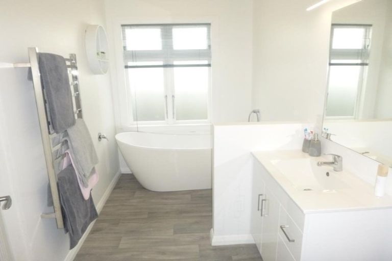 Photo of property in 9 Queen Street, Petone, Lower Hutt, 5012