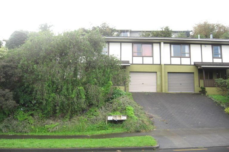 Photo of property in 2/180 Ti Rakau Drive, Pakuranga Heights, Auckland, 2010