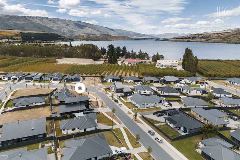 Photo of property in 10 Searle Drive, Cromwell, 9310