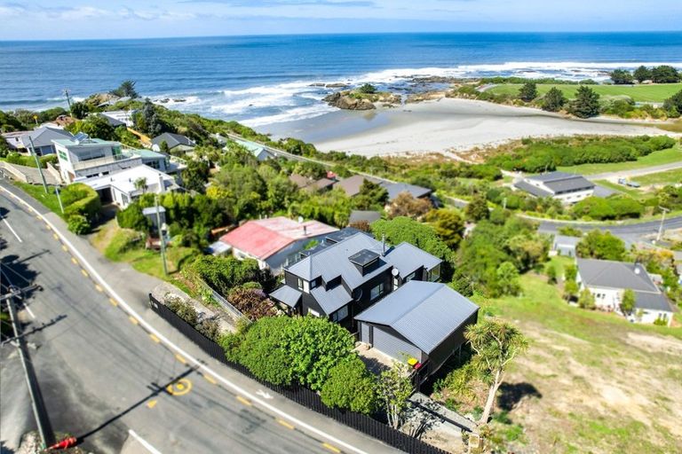 Photo of property in 35 Seaview Road, Brighton, Dunedin, 9035