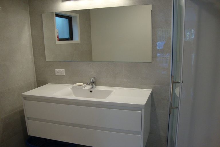 Photo of property in 1/36 Palliser Lane, Browns Bay, Auckland, 0630