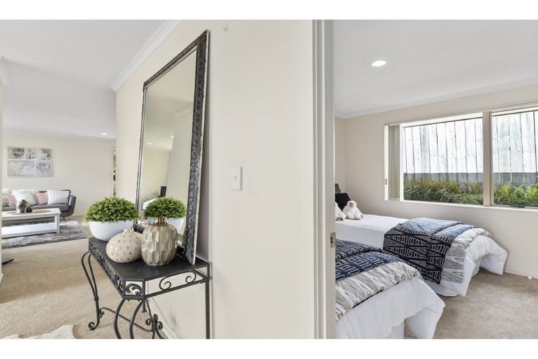 Photo of property in 37 Nimstedt Avenue, Oteha, Auckland, 0632