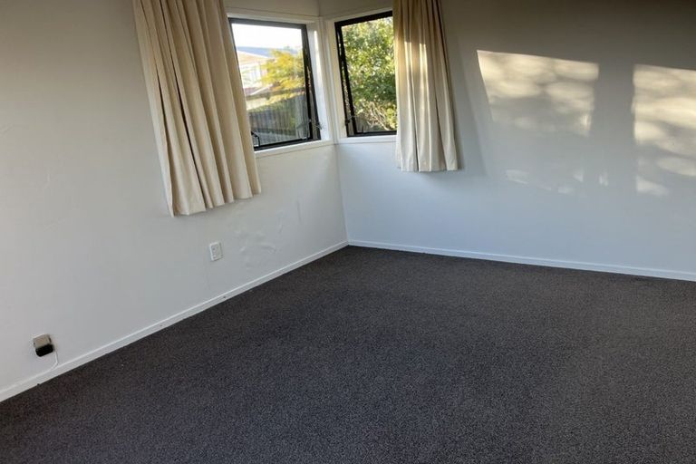 Photo of property in 26 Orinda Close, Botany Downs, Auckland, 2010
