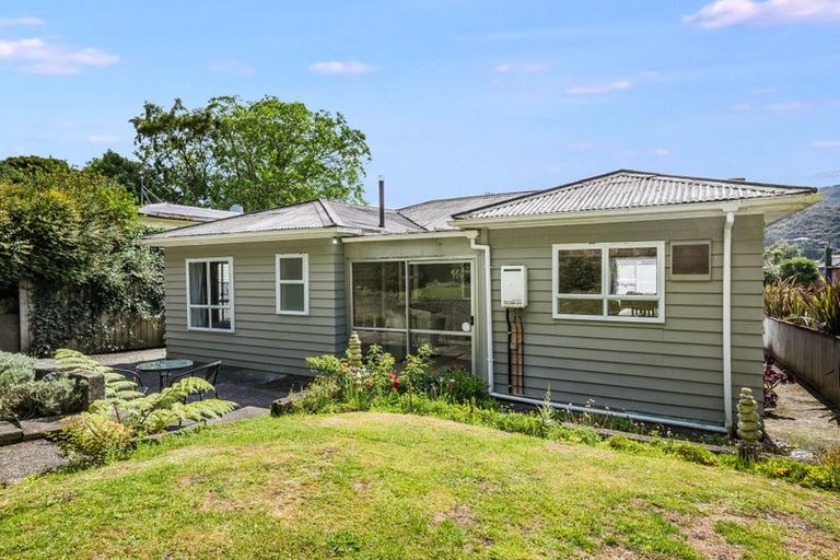 Photo of property in 34 Bledisloe Crescent, Wainuiomata, Lower Hutt, 5014