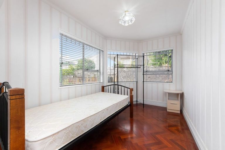 Photo of property in 48 Cherub Place, West Harbour, Auckland, 0618