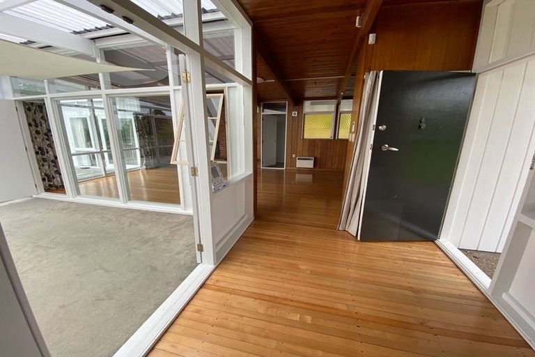 Photo of property in 156 Bleakhouse Road, Mellons Bay, Auckland, 2014