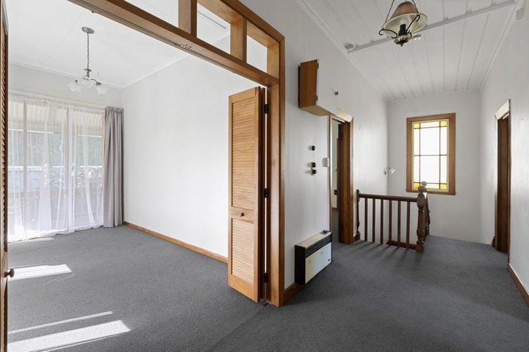 Photo of property in 44 Carrington Street, Lower Vogeltown, New Plymouth, 4310